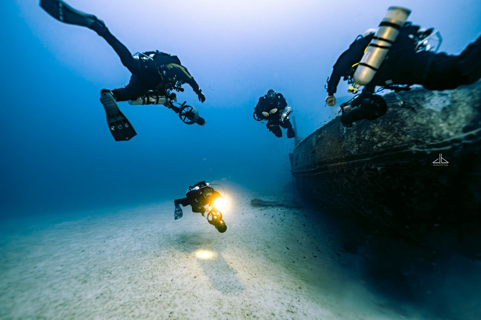 Wreck Diver